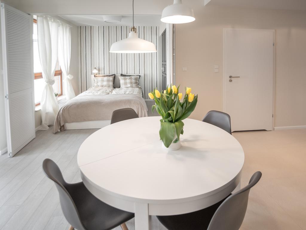 Apartament Z Widokiem Na Dworek غدانسك المظهر الخارجي الصورة